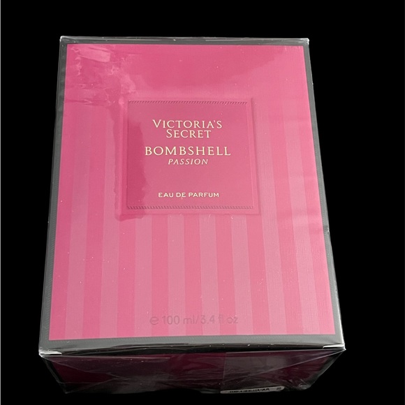 Sold- Victoria’s Secret Bombshell Passion Eau de Parfum- 3.4 fl oz - Picture 3 of 6